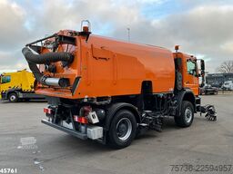 Mercedes-Benz Actros 1829 4x4 Bucher Cityfant 60 Links en rec...