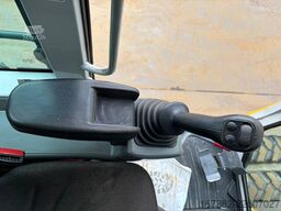 Takeuchi TB295W-1