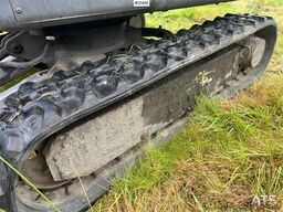 Volvo EC15B xtv excavator w/ trench bucket and hydraulic