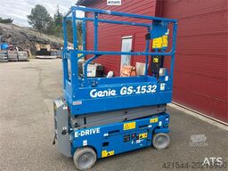 Genie GS-1532 Electric Scissor Lift w/ Small Timer