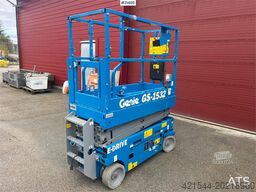 Genie GS-1532 Electric Scissor Lift w/ Small Timer