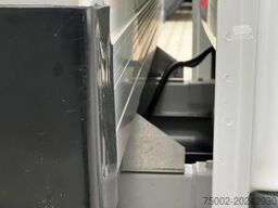 JEGGER UNUSED CLOSED BOX + DAUTEL TAILLIFT (750KG)