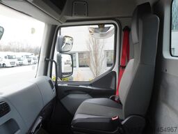 Renault C280 DTI 8 / FASSI crane 5.6T / 560 mth