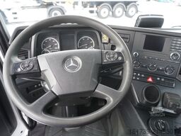 Mercedes-Benz Arocs 2633 flatbed truck / Crane FASSI