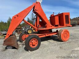 Brøyt X2 excavator w/bucket (Nostalgia!)