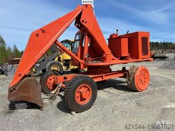 Brøyt X2 excavator w/bucket (Nostalgia!)