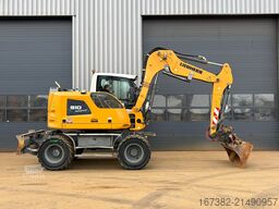 Liebherr 910
