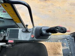 Liebherr A910 Compact