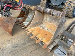 Liebherr A910 Compact