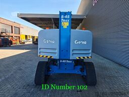 Genie S-45 Trax 4x4