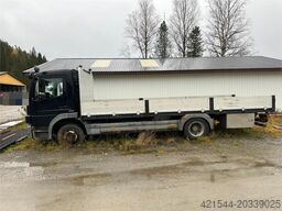 Mercedes-Benz 1524 L flatbed truck w/ new compressor and winter