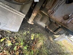 Mercedes-Benz 1524 L flatbed truck w/ new compressor and winter