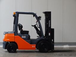 Toyota 52-8FDF25 - DEMO - TRIPLEX