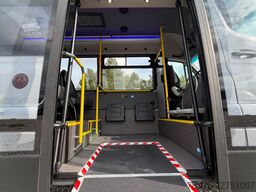MERCEDES-BENZ Sprinter 16+27 Mittelniederflur Linien Rollstuhl