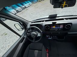 MERCEDES-BENZ Sprinter 16+27 Mittelniederflur Linien Rollstuhl