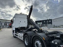 Mercedes-Benz Actros 2551