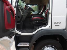 Volvo FM 330 Bakwagen + DHollandia 1500 kg