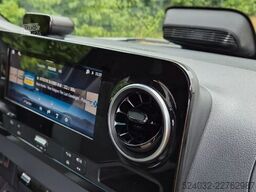 Mercedes-Benz SPRINTER 319