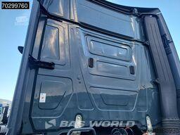 Mercedes Actros 1842 4X2 GigaSpace Mega Retarder 2xTanks...