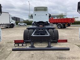 Ford 4x2 F-Line E Daycab - 290kW - 250km