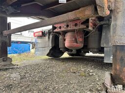 Renault T460 tractor unit