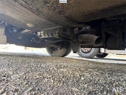 Renault T460 tractor unit