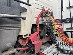 Renault T460 tractor unit