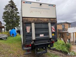 Scania P270 4x2 box truck with full side opening and tail
