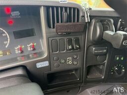 Scania P270 4x2 box truck with full side opening and tail