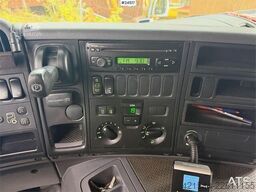 Scania P270 4x2 box truck with full side opening and tail