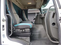 Volvo FM 330 5 car transporter KASSBOHRER, 4x2