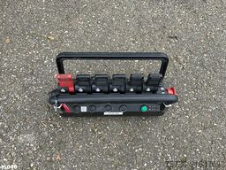 Mercedes-Benz Actros 4141 8x4 manual Hiab 32 Tonmeter laadkra...