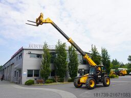 JCB 535-95 / 3.5 T / range 9.5 m / joystick
