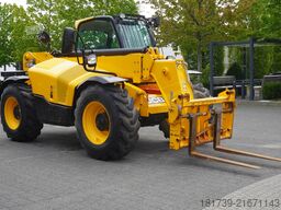 JCB 535-95 / 3.5 T / range 9.5 m / joystick