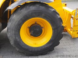 JCB 535-95 / 3.5 T / range 9.5 m / joystick