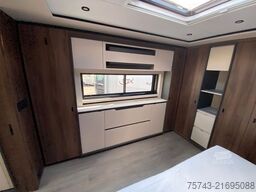 MERCEDES-BENZ 2651 PROCABIN STX MOTORHOME