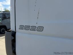 Mercedes-Benz ATEGO 2528 6X2 PTO