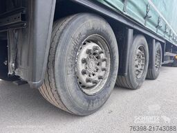 Schmitz Cargobull Curtainsider Mega
