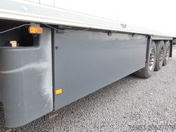 Schmitz SKO 24 Liftachse P-Kasten Carrier Vector 1950