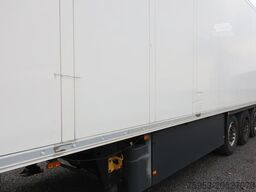 Schmitz SKO 24 Liftachse P-Kasten Carrier Vector 1950