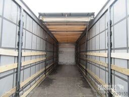 Schmitz Cargobull Curtainsider Mega Getränke