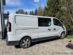 Renault Trafic Van with 2 sets of tires
