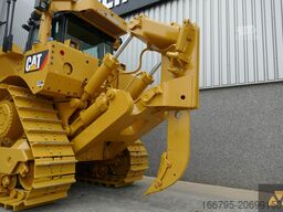 Caterpillar D8T