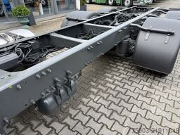 Volvo FM 330 6X2*4