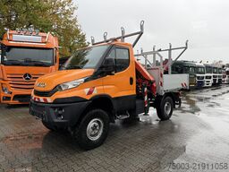 Furgone con gru montata su autocarro Iveco Daily 55S18W 4X4 Palfinger PK 7.501