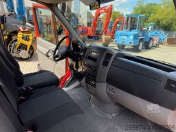 Mercedes-Benz 311 Sprinter Pritsche DOKA AHK