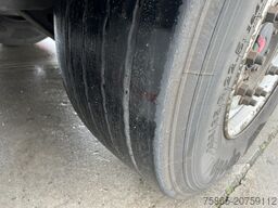 Fruehauf FSR MD4 / Box / Loadlift 2000 kg / Lift axle