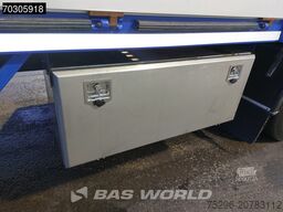 DAF CF 250 CF 4X2 19tonner 918cm box Automatic Airc...