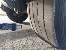 SCHMITZ CARGOBULL SKO24/L-13.4 FP 60- THERMO KING-Rohrbahnen