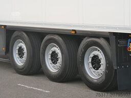 SCHMITZ CARGOBULL SKO 24/CARRIER 1550/DOPPELSTOCK/BLUMEN 258tsd km